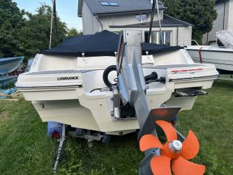 bayliner 2