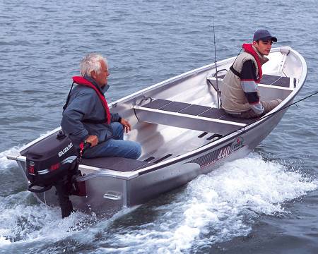 Model Fishing 440 - idealny na wędkarskie wyprawy